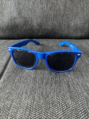 LA Rams Blue Wayfarer-Style Sunglasses (gender neutral)